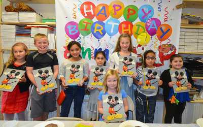 Celebrating Birthday at Art Fun Studio with unique art project