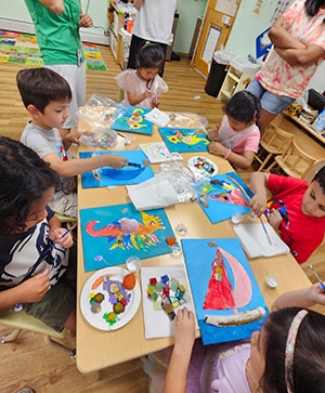 Kids doing artwork