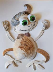 happy frog from seashells