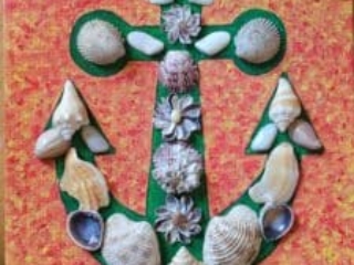 anchor with seashells
